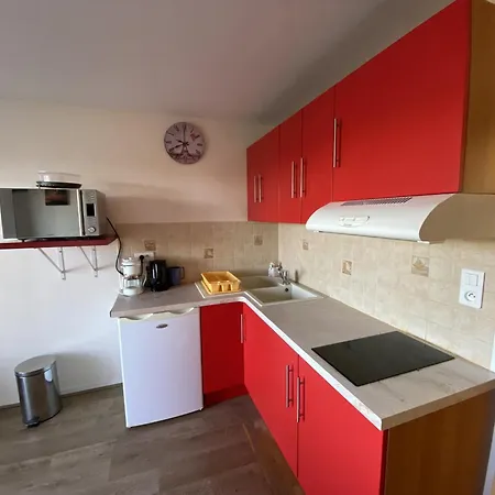 T2 Avec Terrasse Et Wi-fi, Proche Des Thermes Du Connetable - Fr-1-541-123 Apartament La Roche-Posay