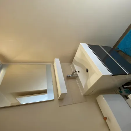 T2 Avec Terrasse Et Wi-fi, Proche Des Thermes Du Connetable - Fr-1-541-123