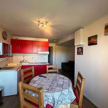 Apartament T2 Avec Terrasse Et Wi-fi, Proche Des Thermes Du Connetable - Fr-1-541-123